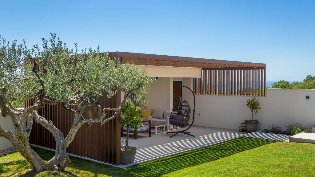 Seaview Villa with Pool in Primošten