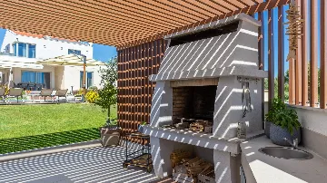 Seaview Villa with Pool in Primošten