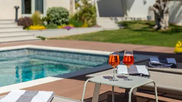 Seaview Villa with Pool in Primošten