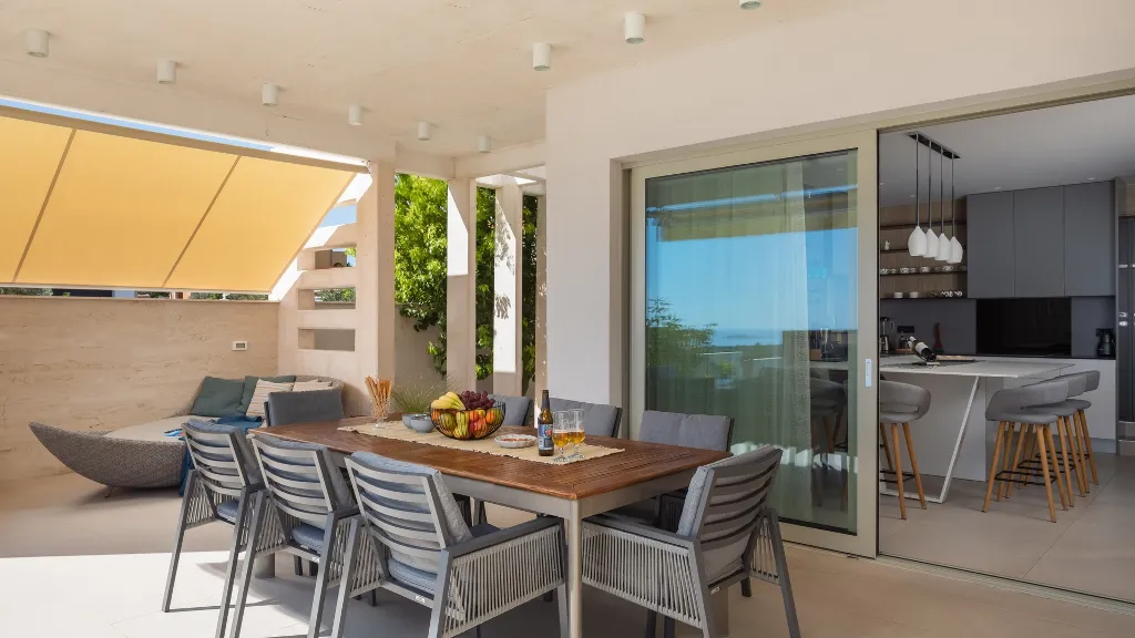 Seaview Villa with Pool in Primošten