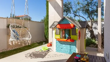 Seaview Villa with Pool in Primošten