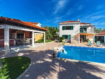 Sumartin Villa with Private Pool