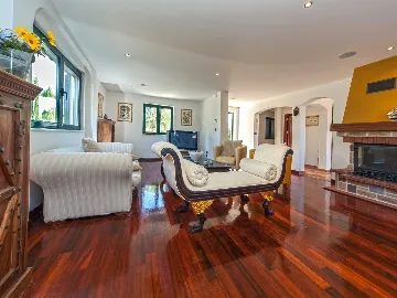 Sumartin Villa with Private Pool