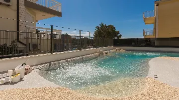 2-Bedroom Sea View Apartment for 4 in Trogir