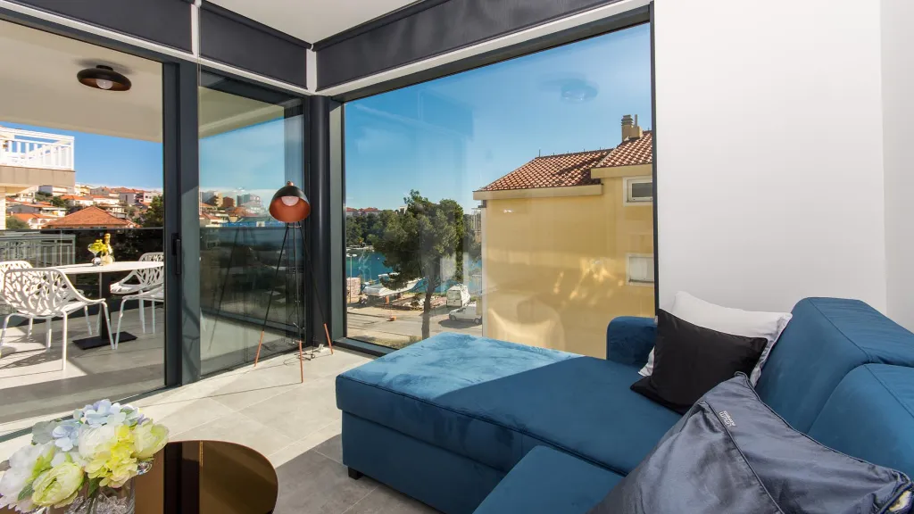 Sea View Apartment in Trogir for 4
