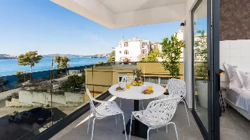 Two-Bedroom Apartment in Trogir with Sea-View Balcony