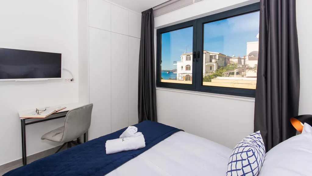 Sea View Apartment for 4 in Trogir