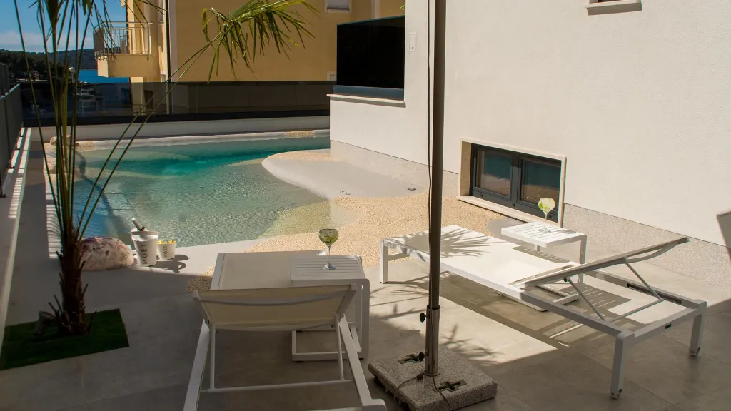 Sea View Apartment for 4 in Trogir