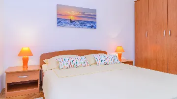 Apartment with Sea-View Balcony in Okrug Gornji