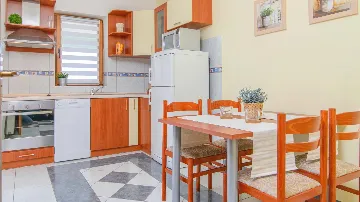 Apartment with Sea-View Balcony in Okrug Gornji