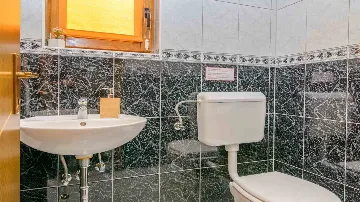 Apartment with Sea-View Balcony in Okrug Gornji