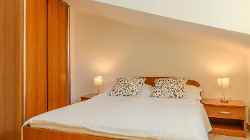 Sea View Apartment in Okrug Gornji