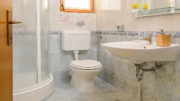 Sea View Apartment in Okrug Gornji