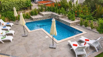 Sea View Apartment in Okrug Gornji