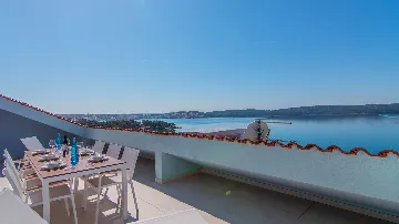 Apartment with Sea View in Trogir for 6