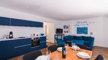 Apartment with Sea View in Trogir for 6