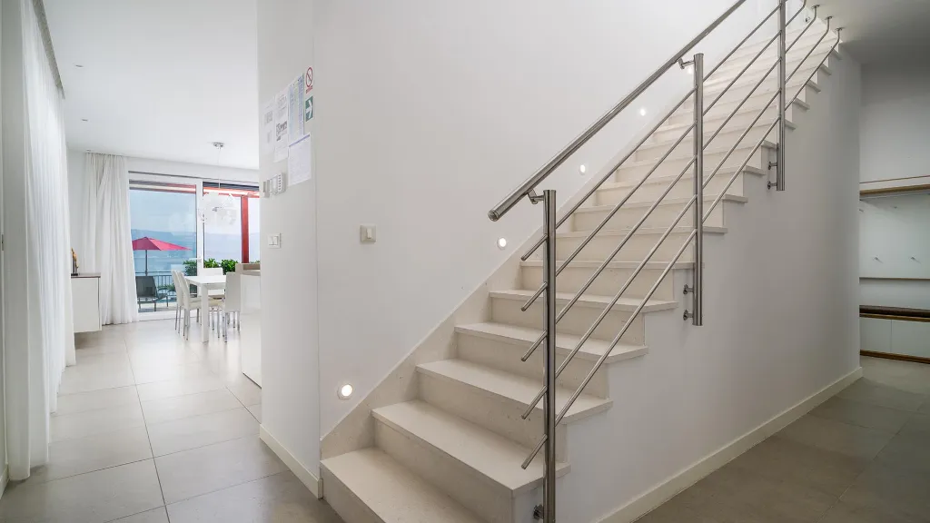 Duplex Apartment with Pool in Slatine
