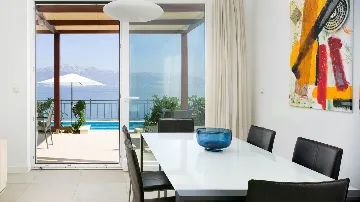 3-Bedroom Apartment with Pool in Slatine