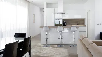 3-Bedroom Apartment with Pool in Slatine