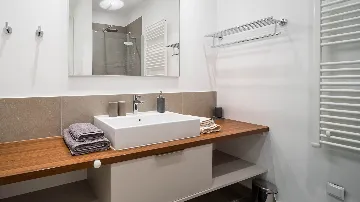 3-Bedroom Apartment with Pool in Slatine