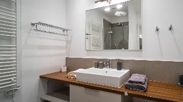 3-Bedroom Apartment with Pool in Slatine