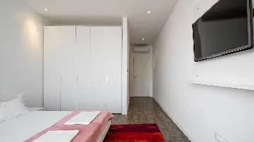 3-Bedroom Apartment with Pool in Slatine