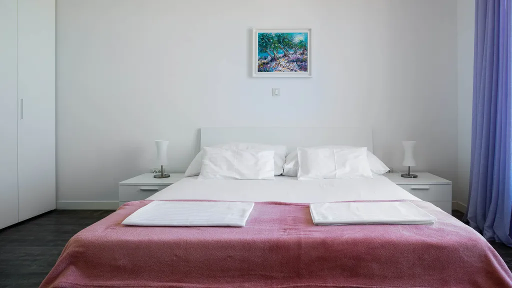 Three-Bedroom Apartment with Pool in Slatine