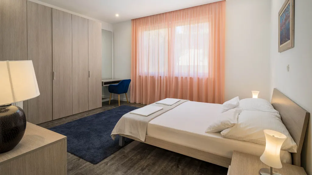 Three-Bedroom Apartment with Pool in Slatine