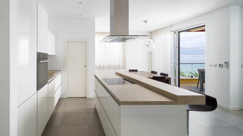 Sea View Apartment in Slatine for 6 Guests