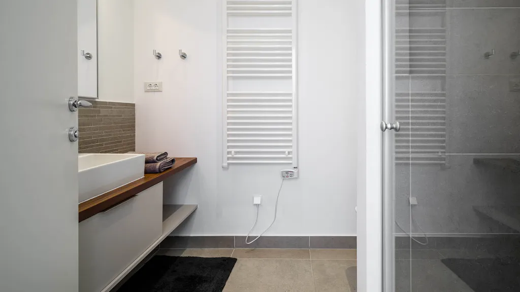 Sea View Apartment in Slatine for 6 Guests