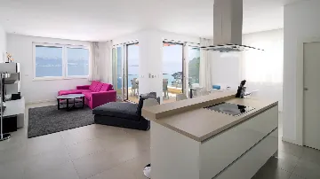 Three-Bedroom Apartment with Sea View in Slatine