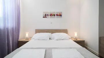 Sea View Apartment in Slatine for 6 Guests