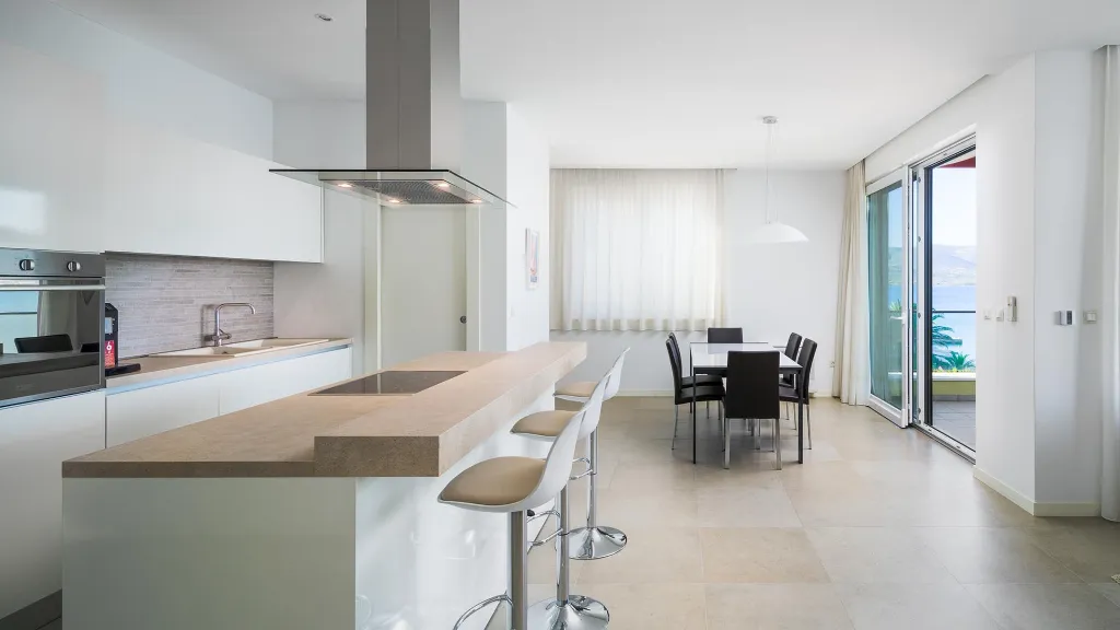 Sea View Apartment in Slatine for 6 Guests