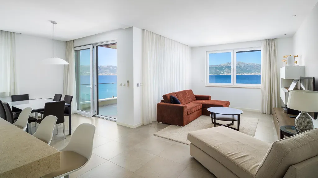 Sea View Apartment in Slatine for 6 Guests