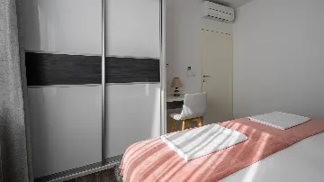 Two-Bedroom Apartment with Private Pool in Slatine