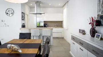 Two-Bedroom Apartment with Private Pool in Slatine