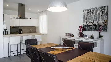 Two-Bedroom Apartment with Private Pool in Slatine