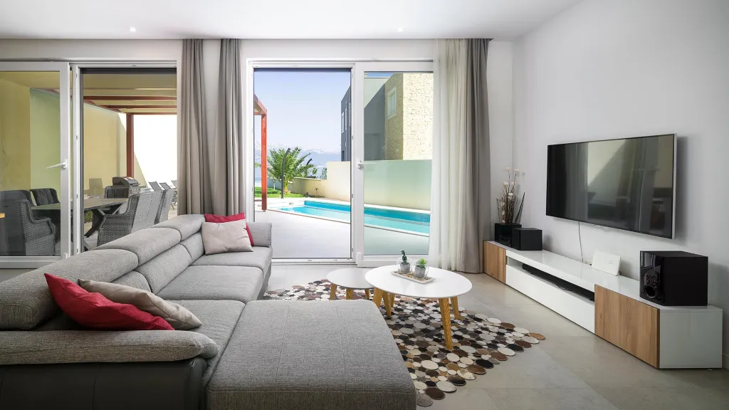 Two-Bedroom Apartment with Private Pool in Slatine