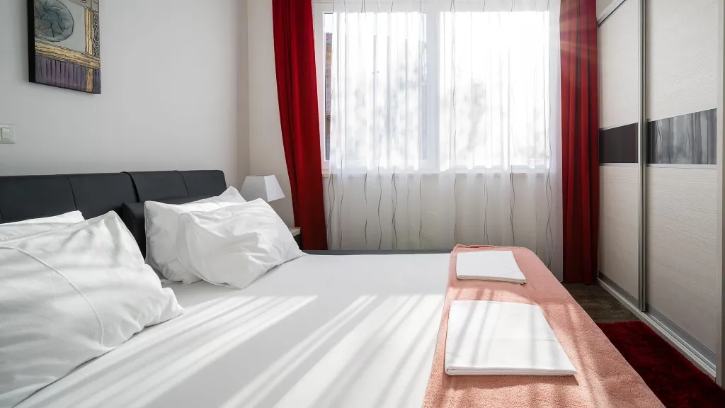 Sea View Apartment in Slatine for 4