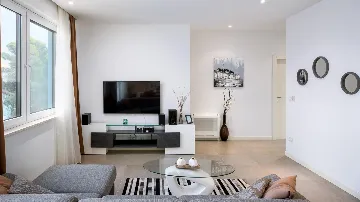 Two-Bedroom Apartment with Balcony in Slatine