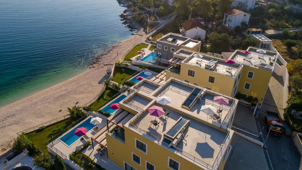 Two-Bedroom Apartment with Balcony in Slatine