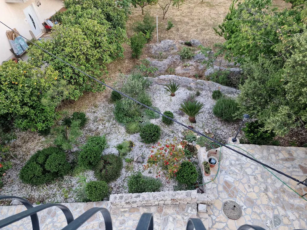 Studio Apartment with Balcony in Okrug Donji