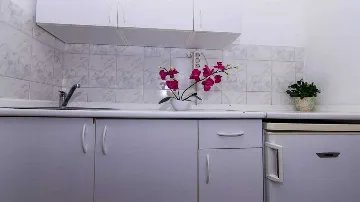 Studio Apartment with Balcony in Okrug Donji