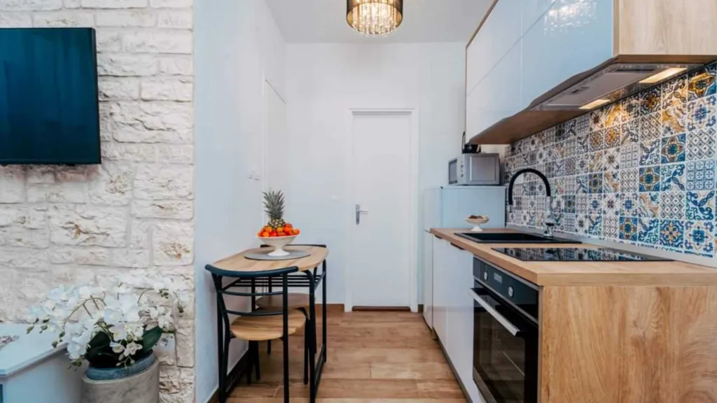 Sea View Apartment in Okrug Donji