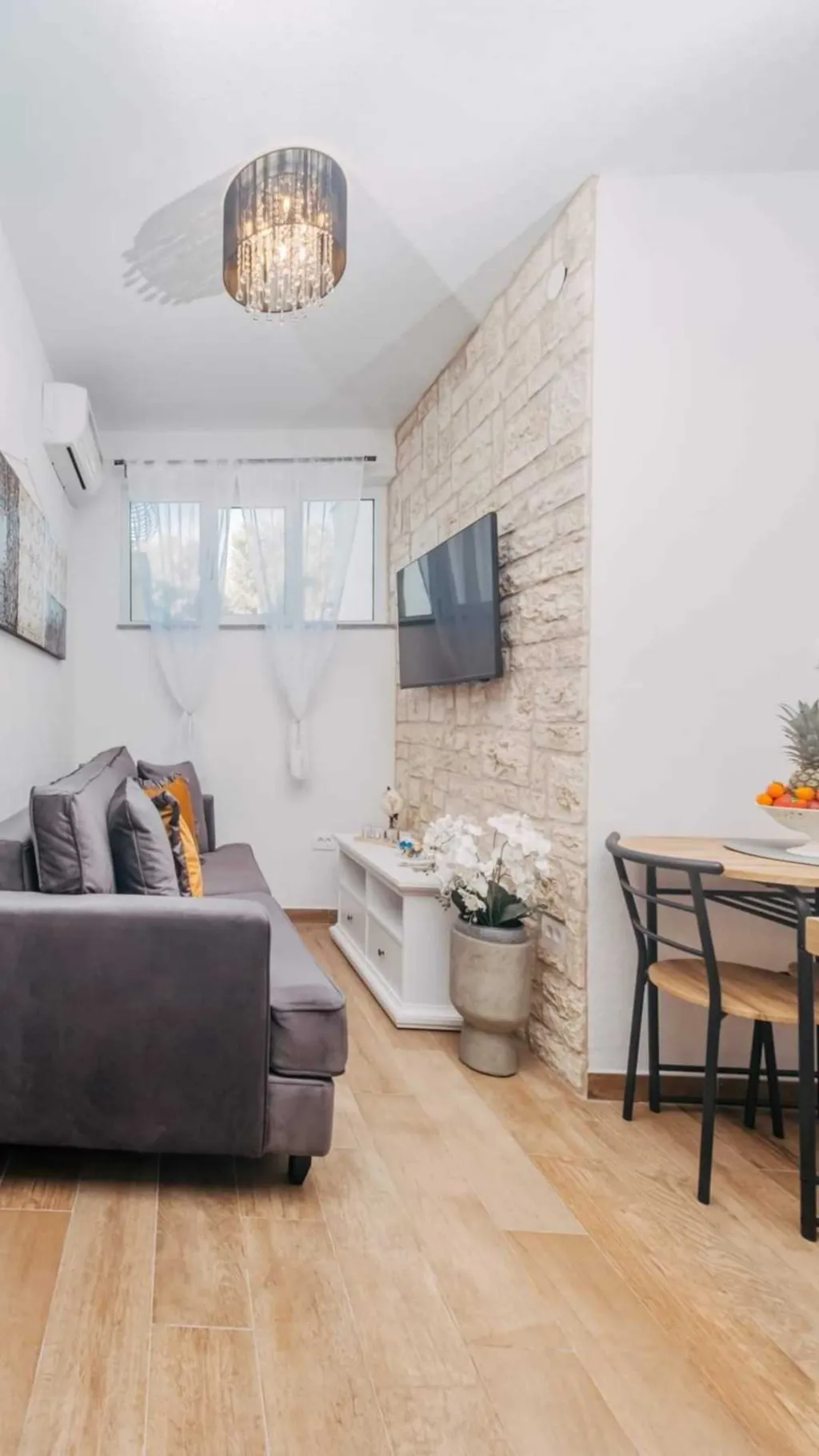 Sea View Apartment in Okrug Donji