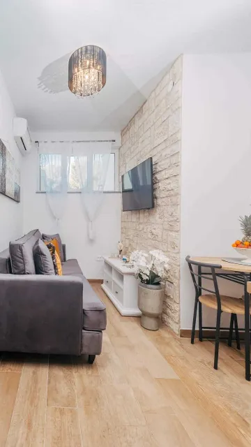 Sea View Apartment in Okrug Donji