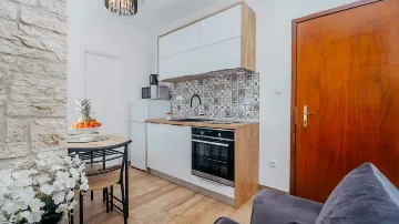 Sea View Apartment in Okrug Donji