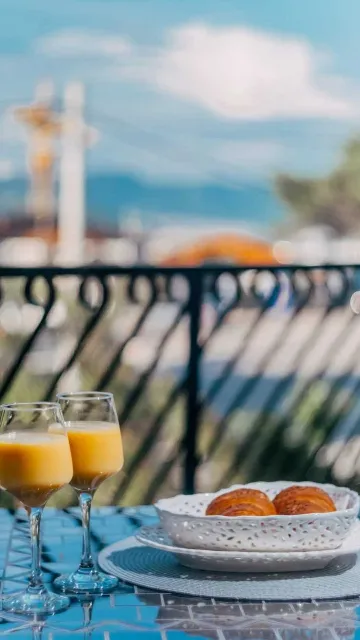 Sea View Apartment in Okrug Donji