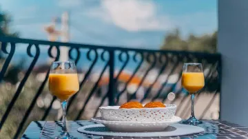 Sea View Apartment in Okrug Donji