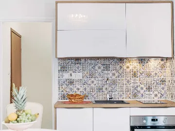 Sea View Apartment for 4 in Okrug Donji